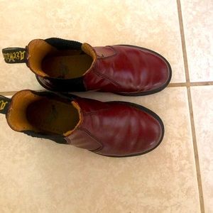 Dr Martens Chelsea boots